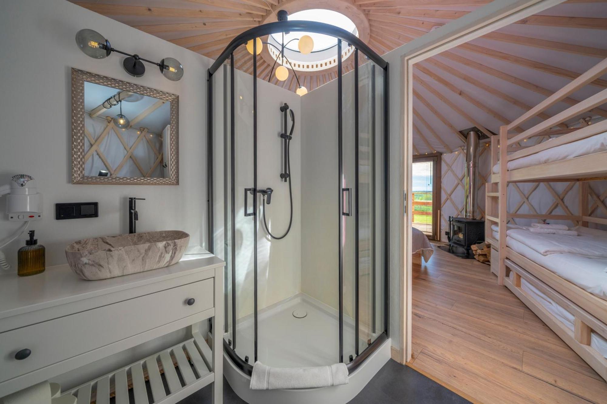 Bed and Breakfast Dom W Domu - Izera Glamping Gajowka  Zimmer foto