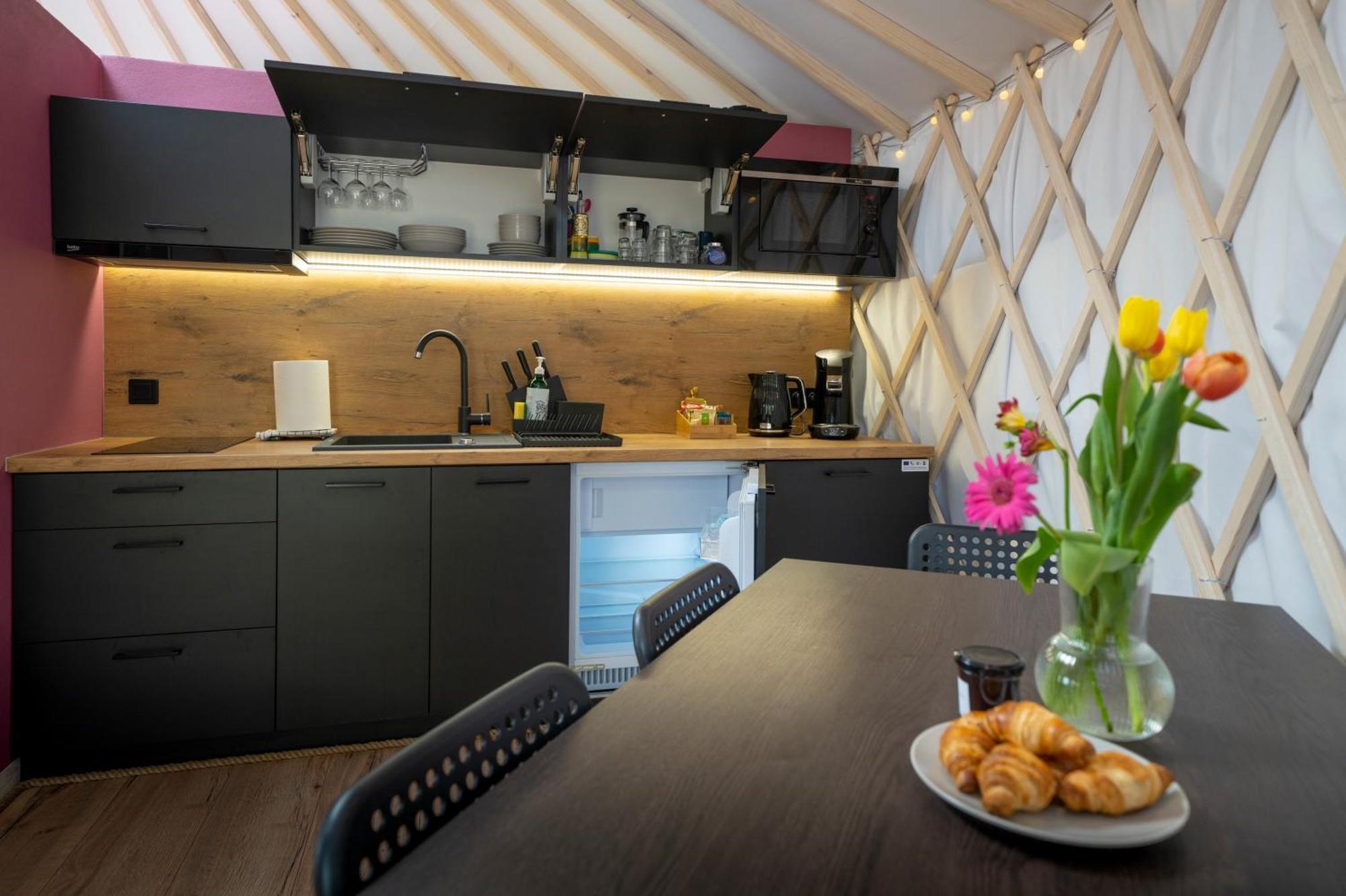 Bed and Breakfast Dom W Domu - Izera Glamping Gajowka  Zimmer foto