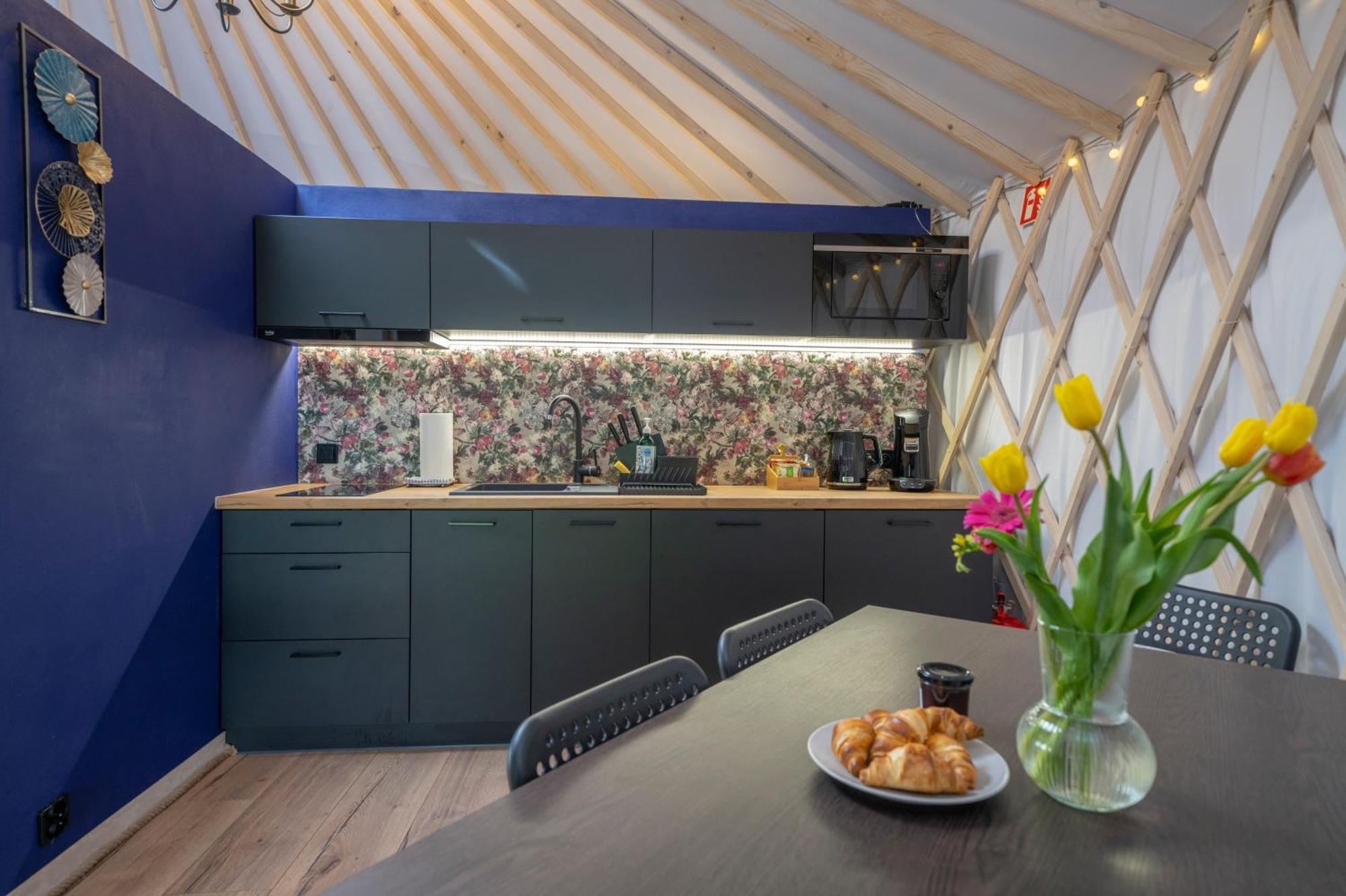 Bed and Breakfast Dom W Domu - Izera Glamping Gajowka  Zimmer foto