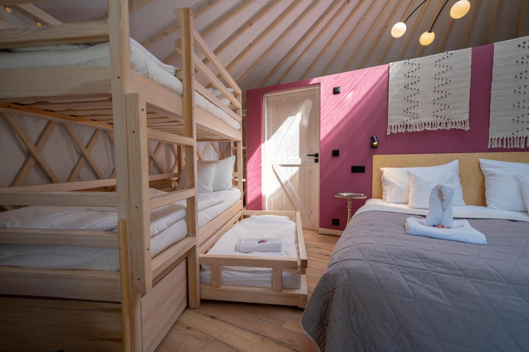 Bed and Breakfast Dom W Domu - Izera Glamping Gajowka  Zimmer foto