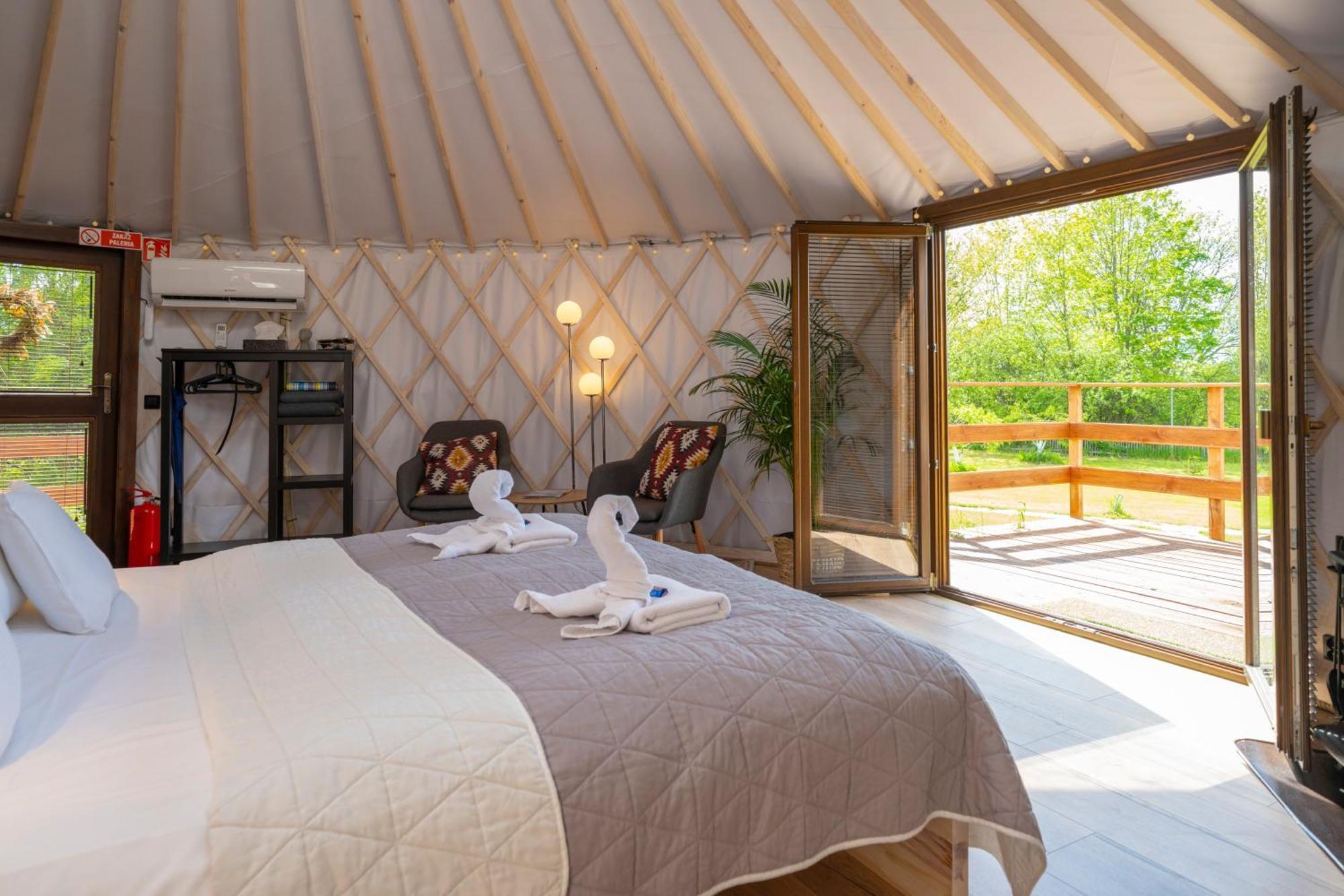 Bed and Breakfast Dom W Domu - Izera Glamping Gajowka  Zimmer foto